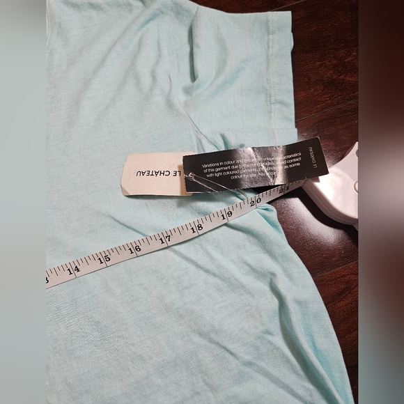 NWT Le Chateau T-shirt - Picture 2 of 2